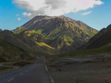 Glorious 2200 m drop